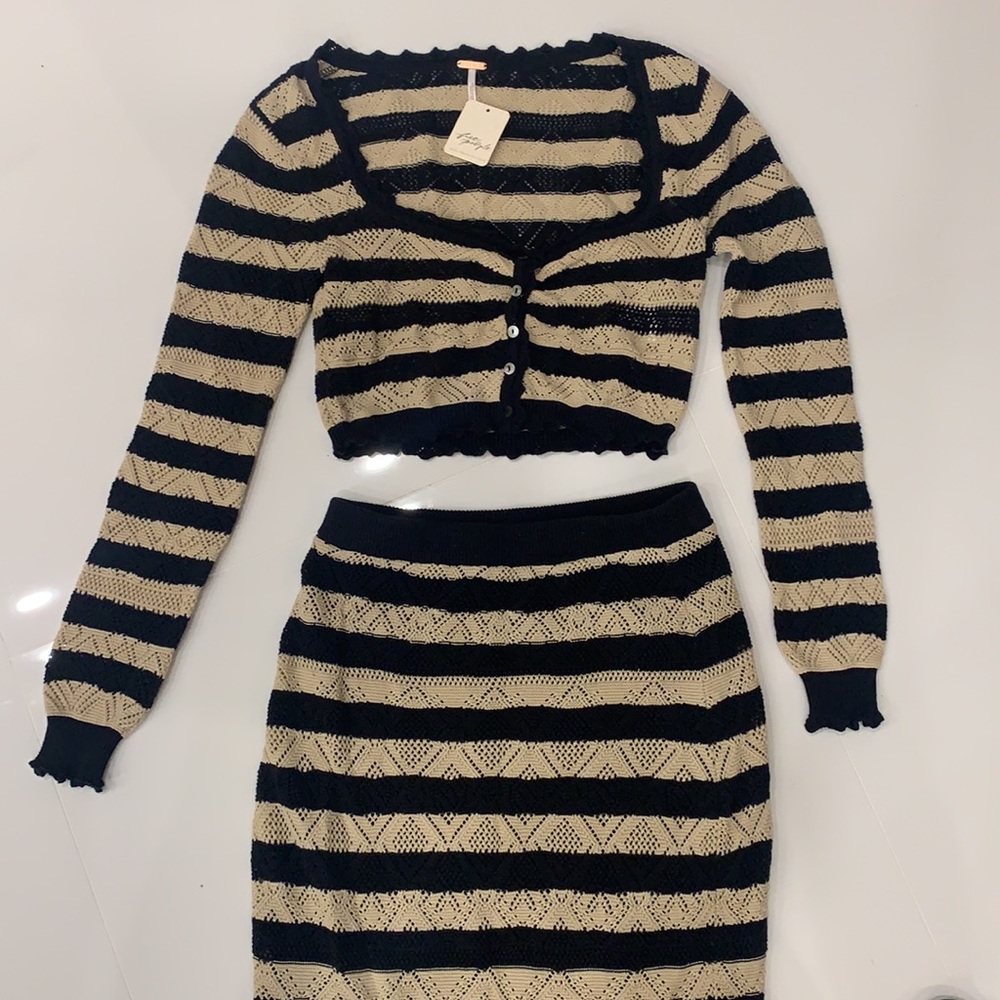 Free People Brand New Set. Size XS. Crochet sweater set - Picture 2 of 4